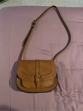 Classic Brown Leather Crossbody Saddle Bag